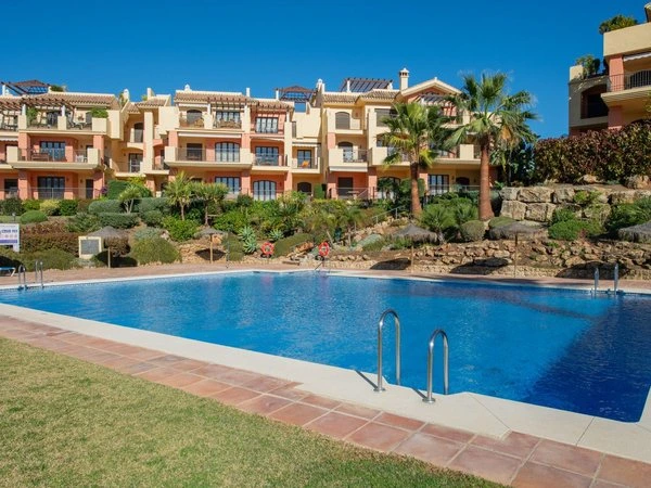 los-almendros-luxury-apartments