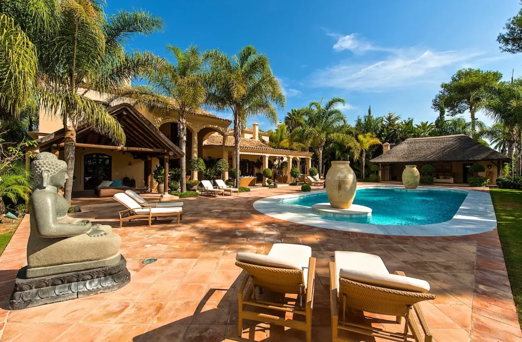 villa-los-monteros-playa